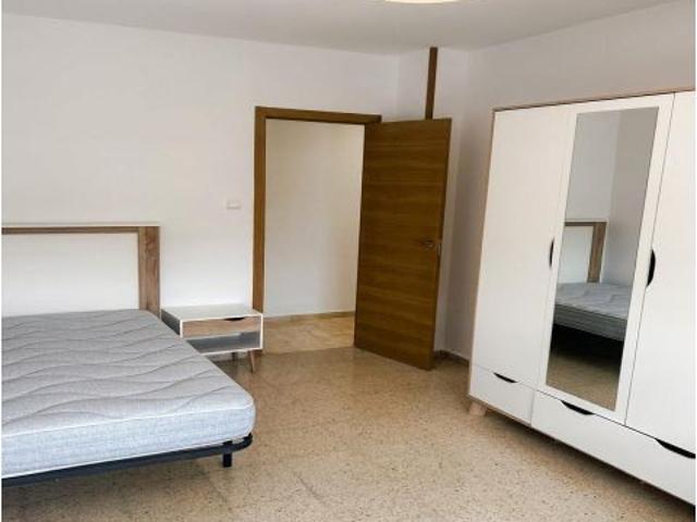 Piso en alquiler en Av. Juan Pablo II, 8, Granada | Luminoso, amueblado y excelente ubicación DLR00