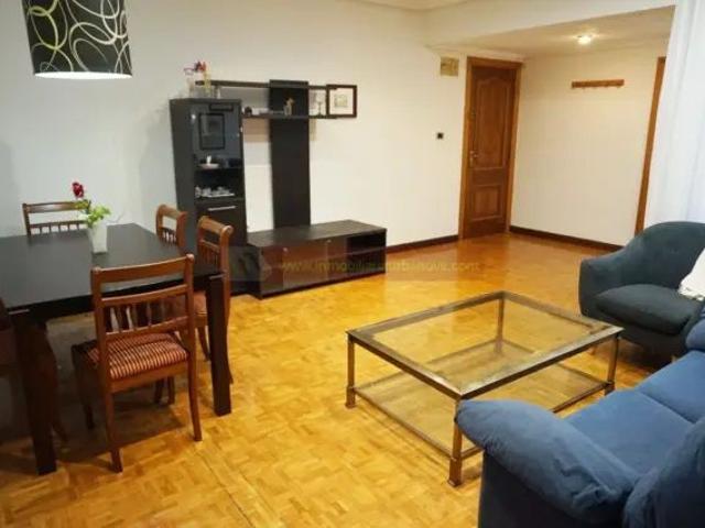 Piso en alquiler en Avda. La Paz