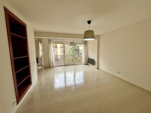 Piso en alquiler en avenida Copríncep de Gaulle, Les Escaldes, de 70 m² 2 habitaciones por 1.500
