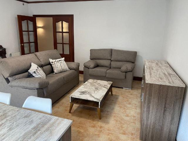 Piso en alquiler en avenida Catalunya, Tarragona, de 141 m² 4 habitaciones por 1.375