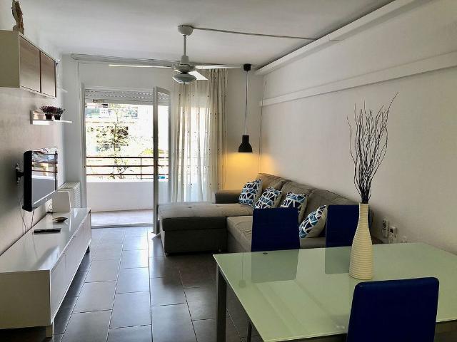 Piso en alquiler en avenida Amèrica, Lloret de Mar, de 70 m² 2 habitaciones por 850