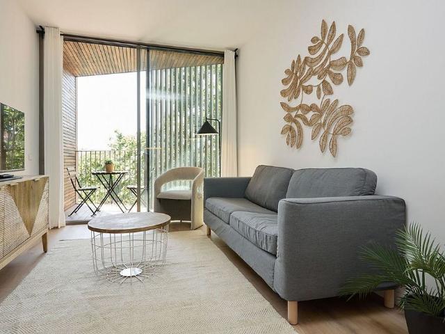 Piso en alquiler en avenida De Gaudí, Barcelona, de 46 m² 1 habitación por 1.757