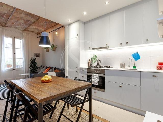 Piso en alquiler en avenida De Gaudí, Barcelona, de 52 m² 2 habitaciones por 1.680