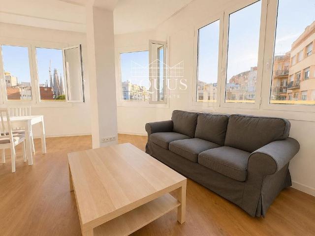 Piso en alquiler en avenida De Gaudí, Barcelona, de 72 m² 2 habitaciones por 1.800