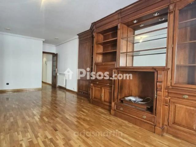 Piso en alquiler en Avenida de Italia