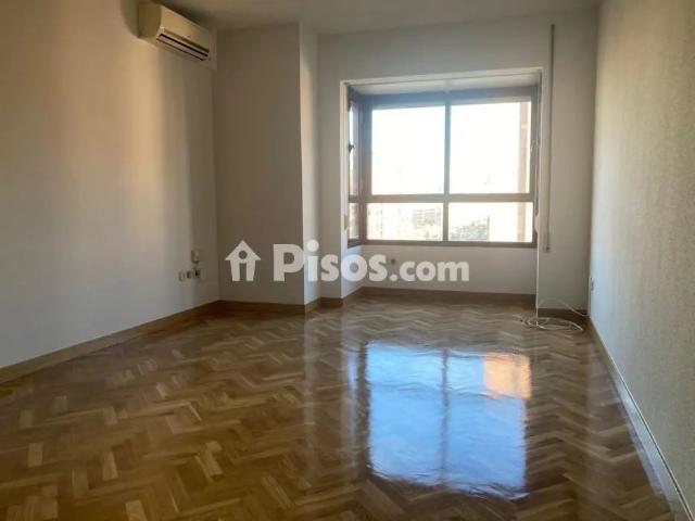 Piso en alquiler en Avenida de Juan Andrés, cerca de Calle de Magdalena Díaz