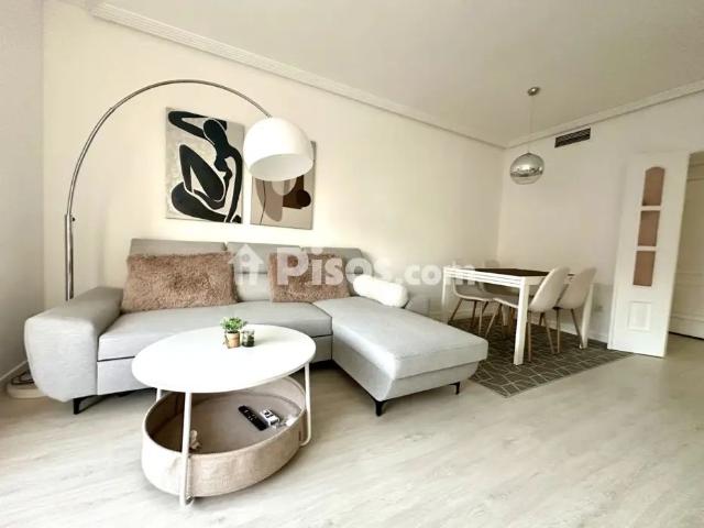 Piso en alquiler en Avenida de la Deportista Miriam Blasco, 2