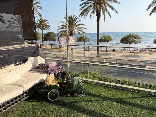 Piso en alquiler en avenida De la Diputació, Cambrils, de 85 m² 2 habitaciones por 1.500