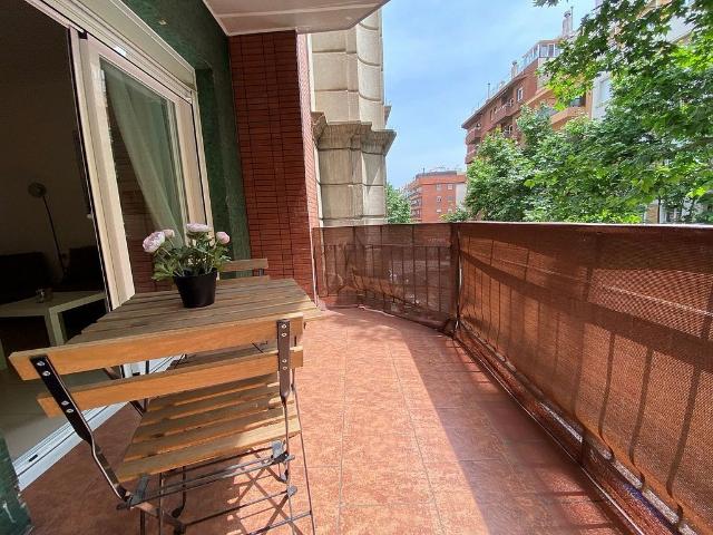 Piso en alquiler en avenida De la República Argentina, Barcelona, de 40 m² 1 habitación por 935