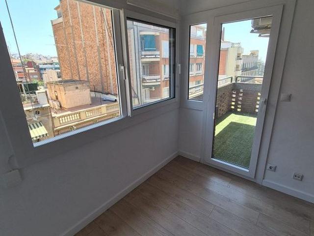 Piso en alquiler en avenida De la República Argentina, Barcelona, de 75 m² 4 habitaciones por 1.810