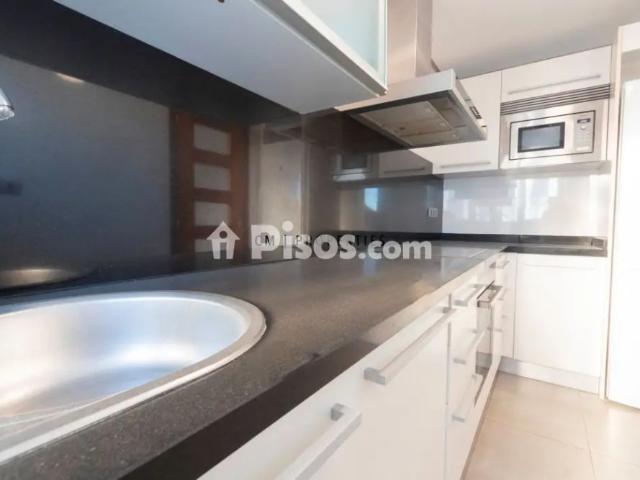 Piso en alquiler en Avenida de las Cortes Valencianas