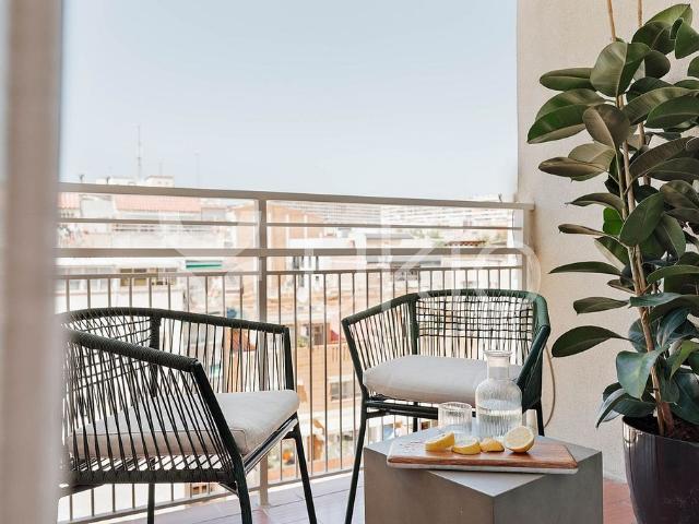 Piso en alquiler en avenida De Madrid, Barcelona, de 91 m² 3 habitaciones por 2.920
