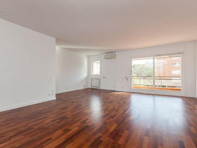 Piso en alquiler en avenida De Madrid, Barcelona, de 120 m² 3 habitaciones por 2.450