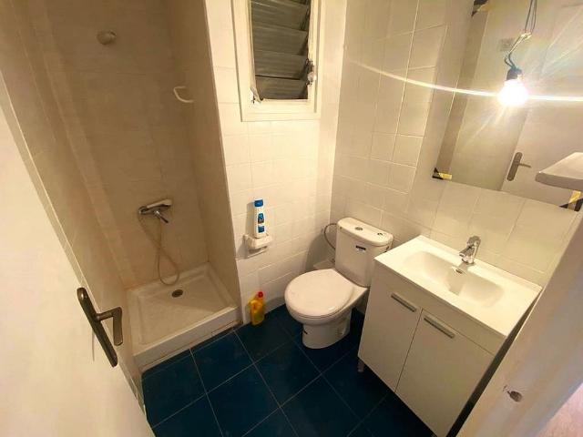 Piso en alquiler en avenida De Martí Pujol, Badalona, de 75 m² 3 habitaciones por 1.318