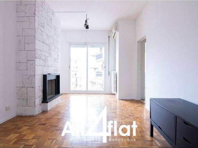 Piso en alquiler en avenida De Mistral, Barcelona, de 65 m² 3 habitaciones por 1.248