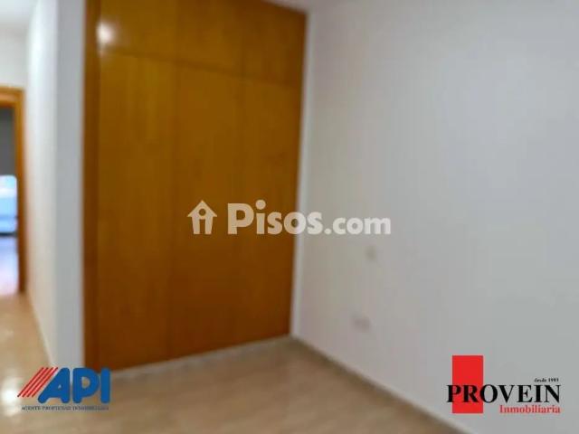 Piso en alquiler en Avenida de San Crispín, 71