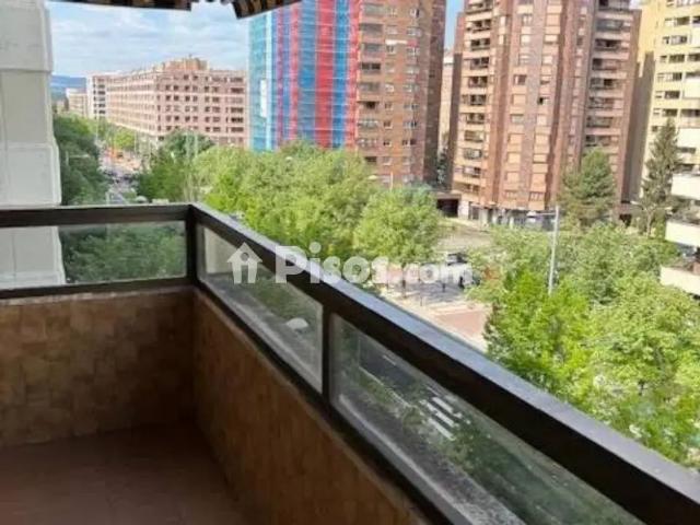 Piso en alquiler en Avenida de Pío XII
