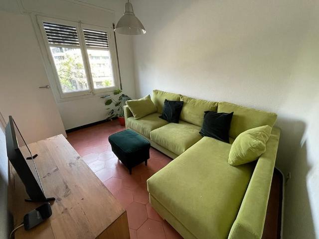 Piso en alquiler en avenida De Roma, Barcelona, de 69 m² 2 habitaciones por 1.530