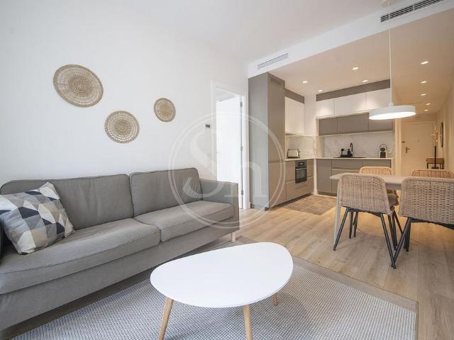 Piso en alquiler en avenida De Roma, Barcelona, de 95 m² 3 habitaciones por 2.400