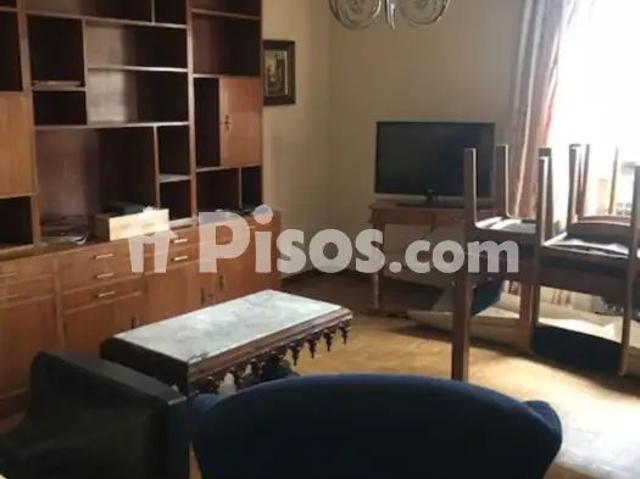 Piso en alquiler en Avenida de Villamayor