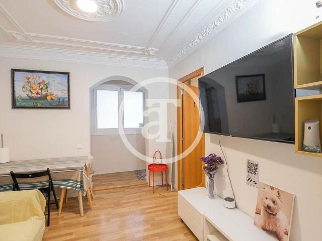 Piso en alquiler en avenida Del Paral·Lel, Barcelona, de 117 m² 5 habitaciones por 2.950