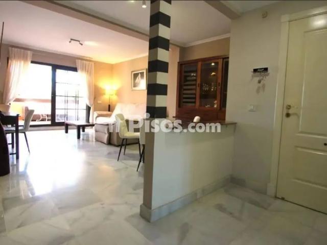 Piso en alquiler en Avenida del Sol, 14
