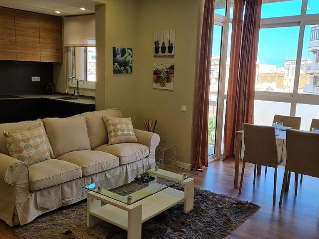 Piso en alquiler en avenida Diagonal, Barcelona, de 104 m² 3 habitaciones por 2.300