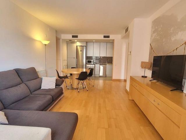 Piso en alquiler en avenida Diagonal, Barcelona, de 57 m² 1 habitación por 1.258