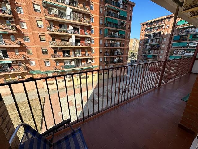 Piso en alquiler en avenida Diagonal, Barcelona, de 89 m² 4 habitaciones por 1.500