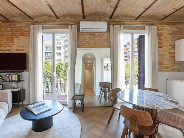 Piso en alquiler en avenida Diagonal, Barcelona, de 80 m² 2 habitaciones por 2.500