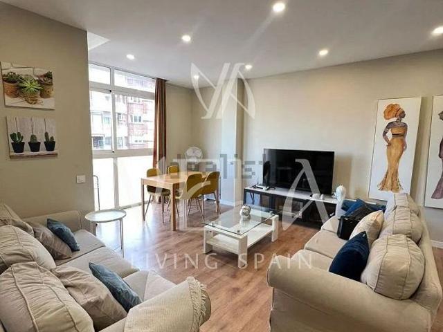 Piso en alquiler en avenida Diagonal, Barcelona, de 95 m² 3 habitaciones por 2.300