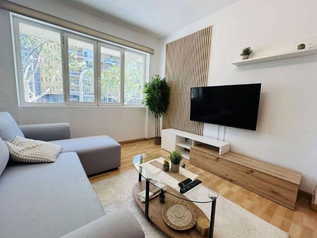 Piso en alquiler en avenida Diagonal, Barcelona, de 97 m² 3 habitaciones por 2.000 €