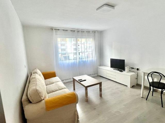 Piso en alquiler en avenida Mare de Déu de Bellvitge, Hospitalet de Llobregat, L´, de 70 m² 3 habitaciones por 1.500