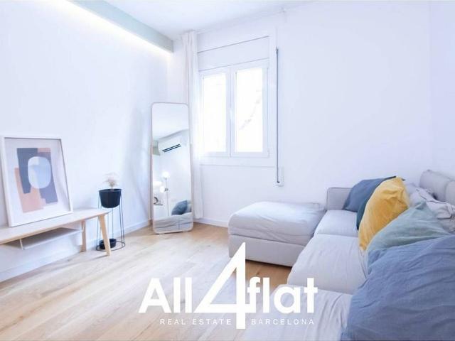 Piso en alquiler en avenida Meridiana, Barcelona, de 90 m² 3 habitaciones por 1.351