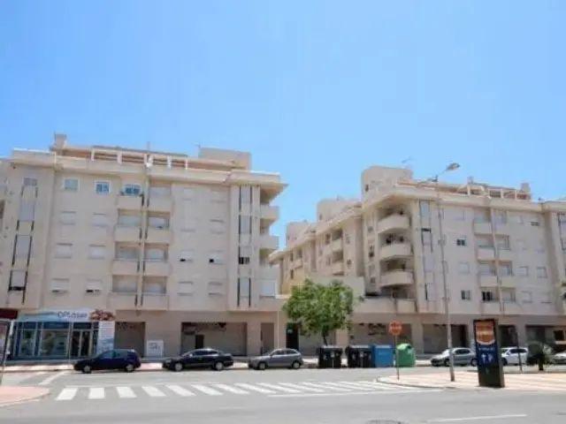 Piso en alquiler en Avenida Reino de España