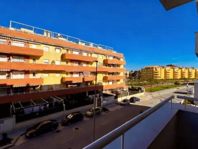 Piso en alquiler en Avenida Vega, 1