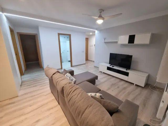 Piso en alquiler en Avinguda de Francesc Tàrrega, cerca de Calle de Roselló