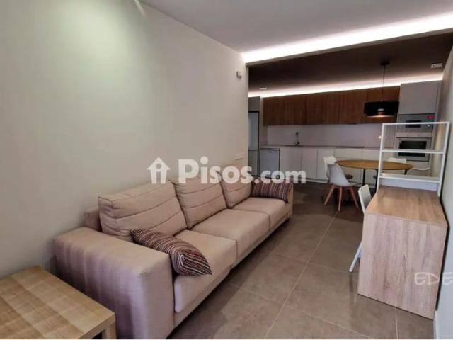 Piso en alquiler en Avinguda de la Constitución
