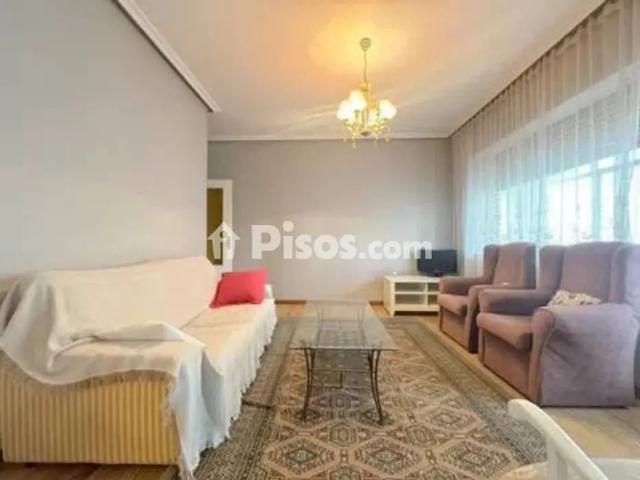 Piso en alquiler en Ávila Capital