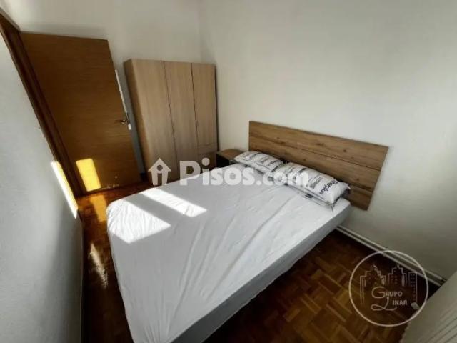 Piso en alquiler en Ávila Capital