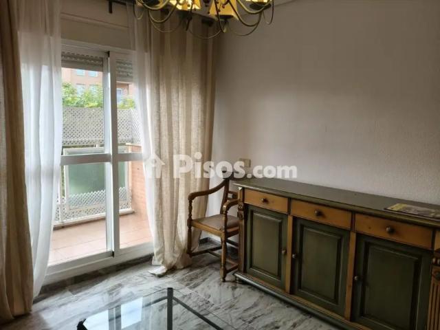 Piso en alquiler en Alcalde L. Uruñuela Palacio de Congresos