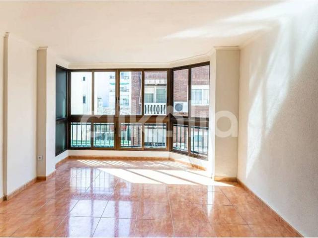 Piso en Alquiler en Alicante Alacant