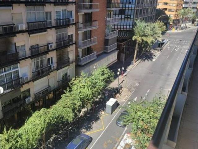 Piso en Alquiler en Alicante Alacant
