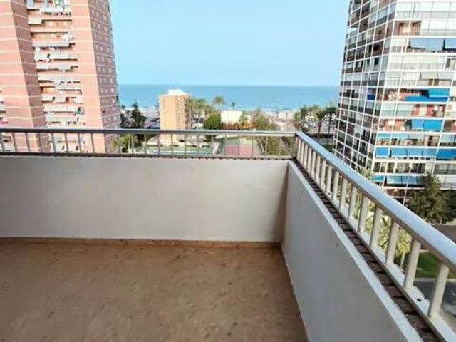 Piso en Alquiler en Alicante Alacant