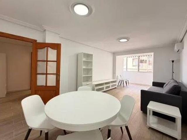 Piso en Alquiler en Alicante Alacant