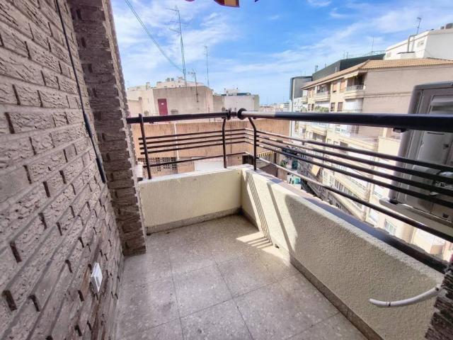 Piso en Alquiler en Alicante Alacant