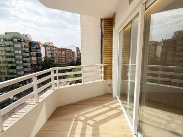 Piso en Alquiler en Alicante Alacant
