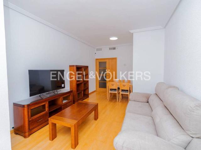 Piso en Alquiler en Alicante Alacant
