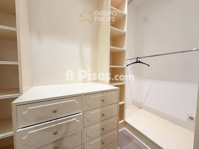 Piso en alquiler en Almagro