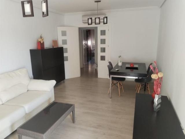 Piso en alquiler en Almería, Alcampo